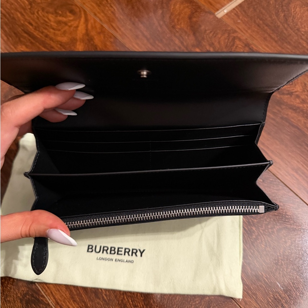 Burberry Porter Black Leather Flap Wallet - Picture 4 of 4
